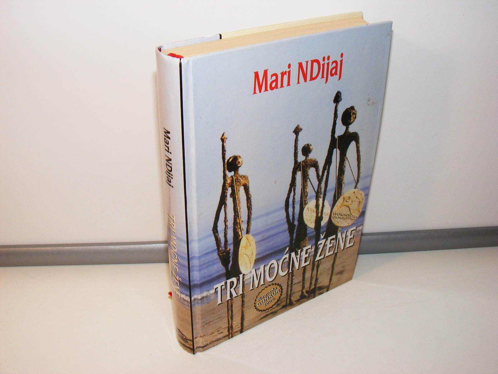 TRI MOĆNE ŽENE - Mari Ndijaj