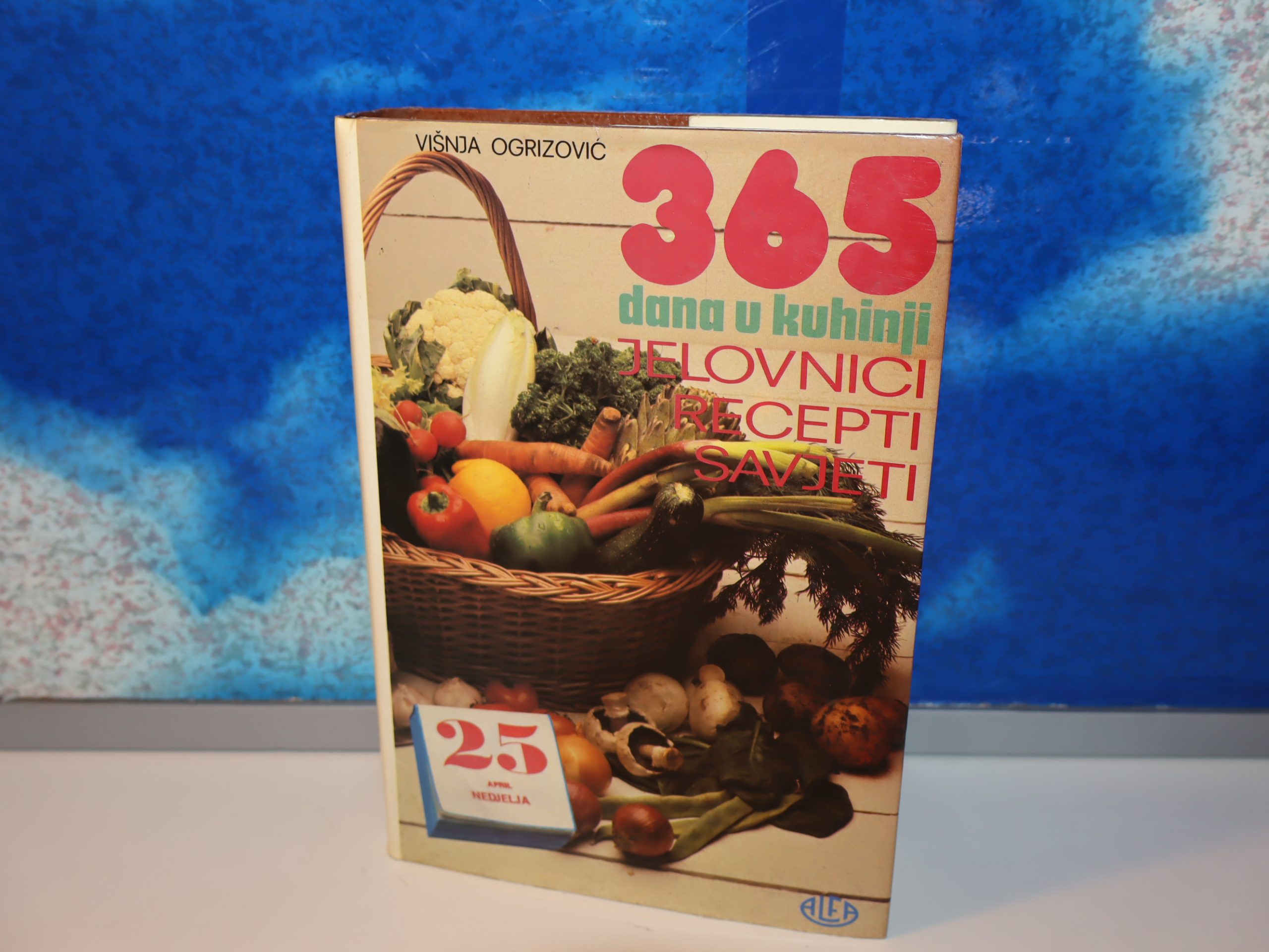 365 DANA U KUHINJI Višnja Ogrizović